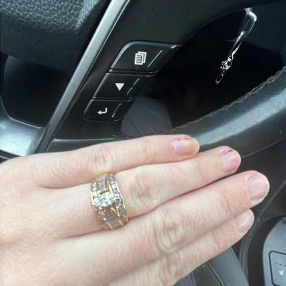 Kay Jewelers Gold and Silver Diamond Ring - Picture 5 of 5